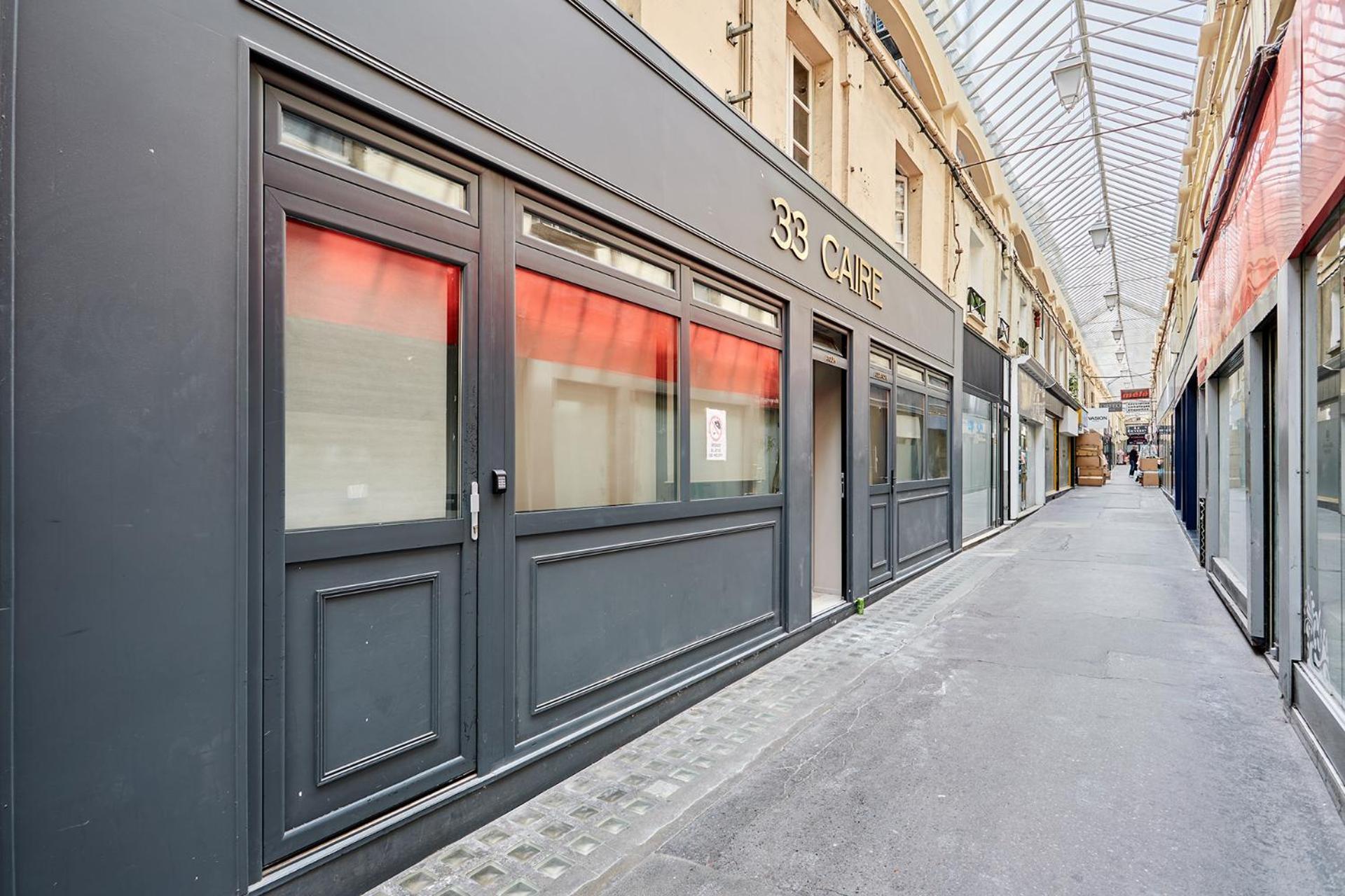 Centre De By Prestige Parigi